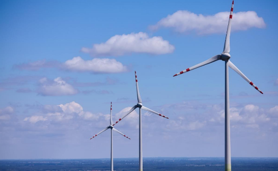 行業(yè) ：2023風(fēng)電將再現(xiàn)高光，起重機(jī)市場迎來復(fù)蘇！