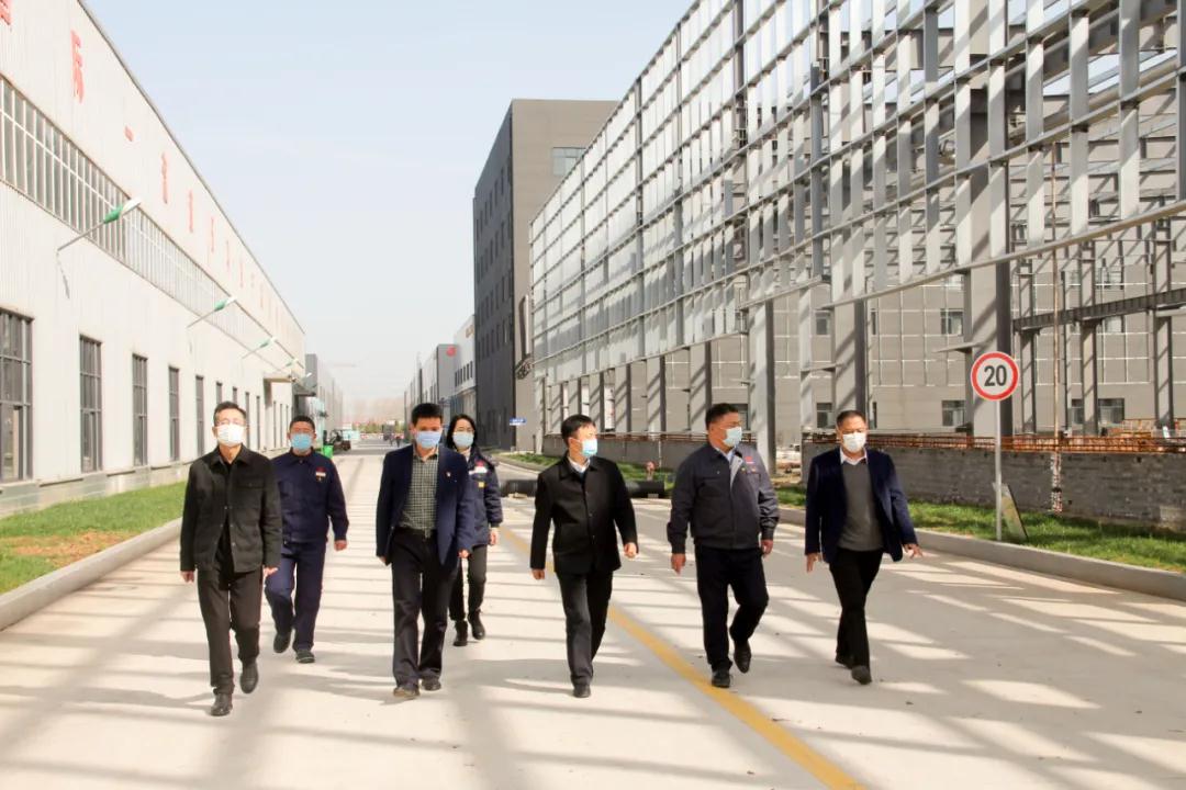 市領(lǐng)導蒞臨利通考察信息化工廠建設(shè)情況
