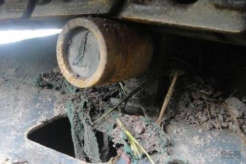挖掘機(jī)改裝技巧：高手是如何自制拖鏈輪的？